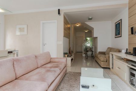 Casa à venda com 224m², 3 quartos e 2 vagasSala