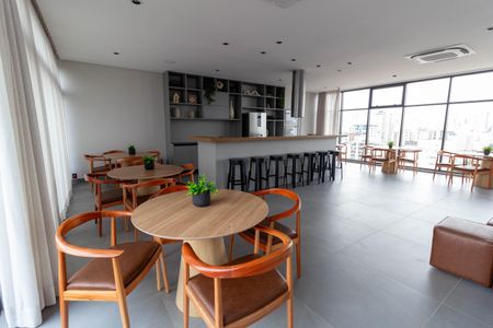 Apartamento para alugar com 28m², 1 quarto e sem vagaÁrea comum - Salão de Festas