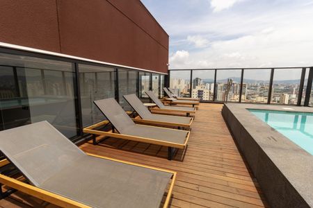 Apartamento para alugar com 32m², 1 quarto e sem vaga Apartamento para alugar com 32m², 1 quarto e sem vagaÁrea Comum - Piscina