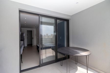 Apartamento para alugar com 32m², 1 quarto e sem vaga Apartamento para alugar com 32m², 1 quarto e sem vagaSacada do Studio