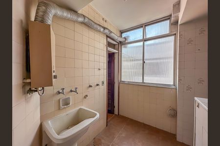 Apartamento à venda com 142m², 3 quartos e 1 vagaÁrea de Serviço