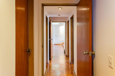 Apartamento para alugar com 149m², 3 quartos e 1 vagaCorredor