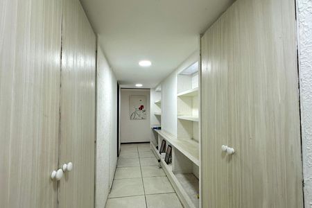 Apartamento à venda com 180m², 3 quartos e 1 vaga Apartamento à venda com 180m², 3 quartos e 1 vagaCorredor