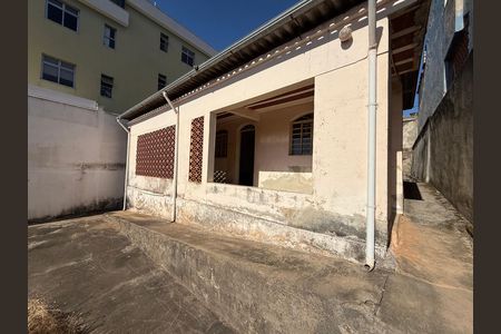 Casa à venda com 360m², 2 quartos e sem vaga