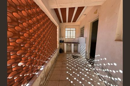 Casa à venda com 360m², 2 quartos e sem vaga