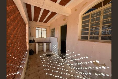 Casa à venda com 360m², 2 quartos e sem vaga