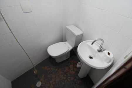 Casa à venda com 150m², 3 quartos e 4 vagasGaragem - Quarto - Banheiro