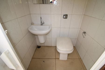 Casa à venda com 150m², 3 quartos e 4 vagasÁrea de Serviço - Banheiro