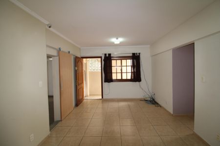 Casa à venda com 150m², 3 quartos e 4 vagasSala