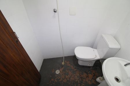 Casa à venda com 150m², 3 quartos e 4 vagasGaragem - Quarto - Banheiro