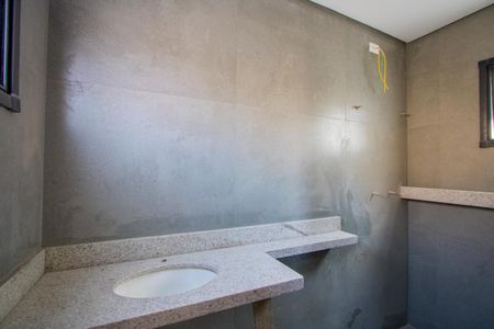 Casa à venda com 126m², 3 quartos e 2 vagasBanheiro da Suíte 1