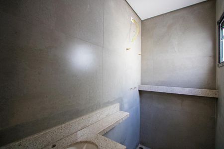 Casa à venda com 126m², 3 quartos e 2 vagasBanheiro da Suíte 1