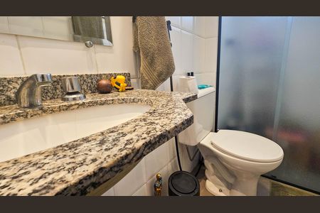 Apartamento à venda com 65m², 2 quartos e 2 vagasBanheiro 2