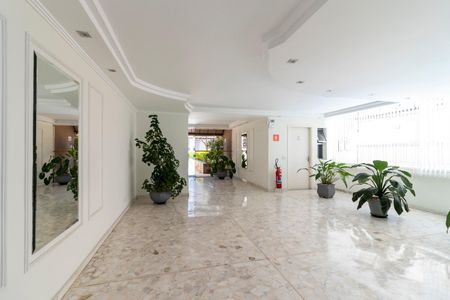 Apartamento à venda com 72m², 2 quartos e 1 vaga Apartamento à venda com 72m², 2 quartos e 1 vagaHall Social