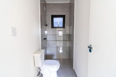 Casa à venda com 100m², 2 quartos e 1 vaga Casa à venda com 100m², 2 quartos e 1 vagaBanheiro da Suíte