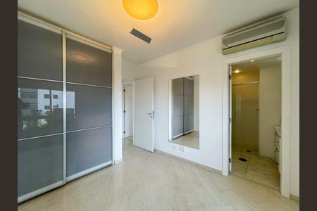 Apartamento à venda com 250m², 4 quartos e 4 vagas Apartamento à venda com 250m², 4 quartos e 4 vagasFoto 13