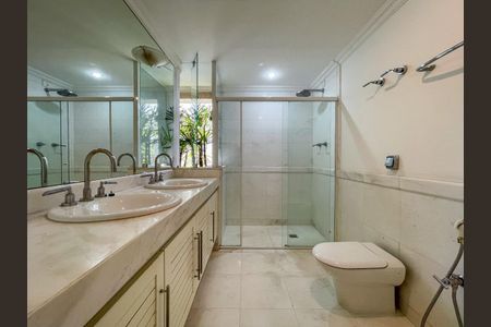 Apartamento à venda com 250m², 4 quartos e 4 vagas Apartamento à venda com 250m², 4 quartos e 4 vagasFoto 16