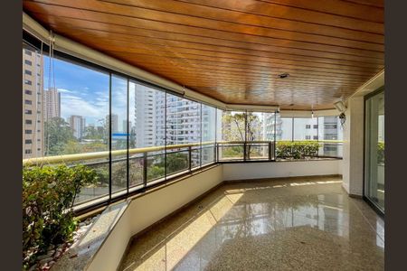 Apartamento à venda com 250m², 4 quartos e 4 vagas Apartamento à venda com 250m², 4 quartos e 4 vagasFoto 03