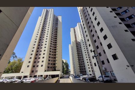 Apartamento à venda com 68m², 2 quartos e 1 vaga Apartamento à venda com 68m², 2 quartos e 1 vagaFachada