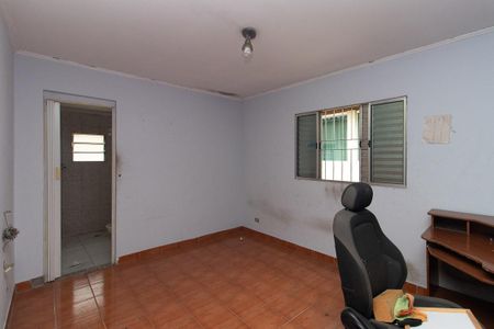 Casa para alugar com 80m², 3 quartos e 2 vagasSuíte