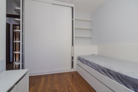 Apartamento à venda com 180m², 3 quartos e 2 vagasQuarto 2