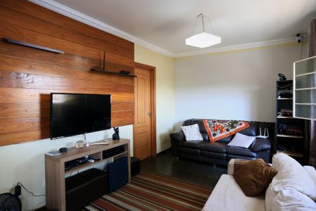 Sala de casa para alugar com 2 quartos, 180m² em Jonas Veiga, Belo Horizonte