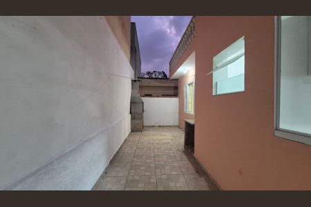 Casa para alugar com 126m², 3 quartos e 2 vagas Casa para alugar com 126m², 3 quartos e 2 vagasÁrea externa