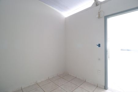 Quarto 1 de casa para alugar com 2 quartos, 76m² em Presidente Roosevelt, Uberlândia