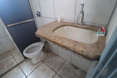 Casa para alugar com 76m², 2 quartos e sem vagaBanheiro Social