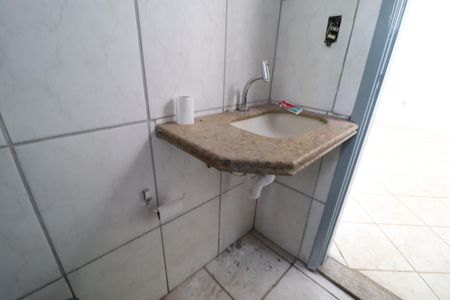 Casa para alugar com 76m², 2 quartos e sem vagaBanheiro Social