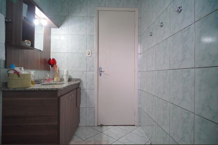 Casa à venda com 196m², 2 quartos e 2 vagasBanheiro da Suíte