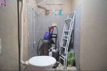 Casa à venda com 196m², 2 quartos e 2 vagasBanheiro 2