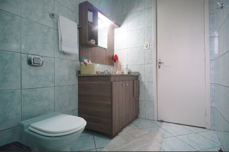 Casa à venda com 196m², 2 quartos e 2 vagasBanheiro da Suíte