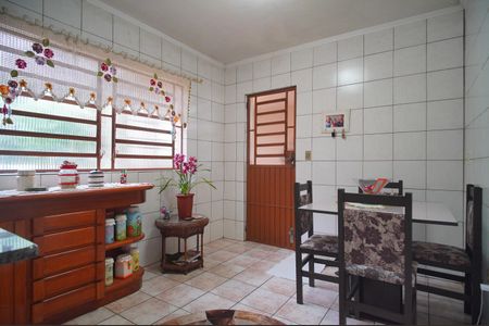 Casa à venda com 196m², 2 quartos e 2 vagasCozinha