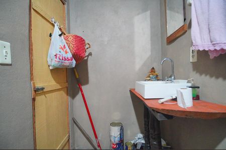 Casa à venda com 196m², 2 quartos e 2 vagasBanheiro 2