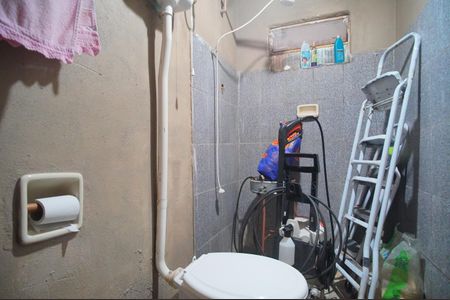 Casa à venda com 196m², 2 quartos e 2 vagasBanheiro 2