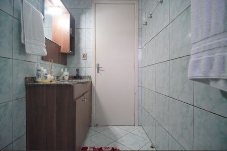 Casa à venda com 196m², 2 quartos e 2 vagasBanheiro