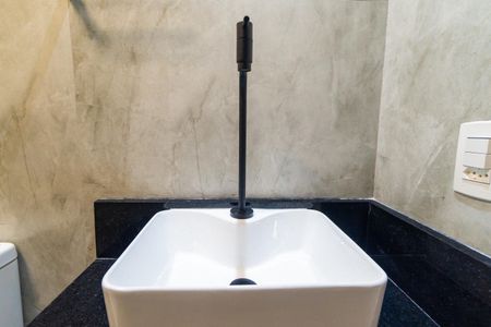 Apartamento à venda com 38m², 1 quarto e 1 vagaBanheiro Detalhe