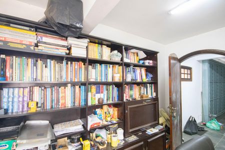 Casa à venda com 352m², 4 quartos e 3 vagas Casa à venda com 352m², 4 quartos e 3 vagasQuarto 2