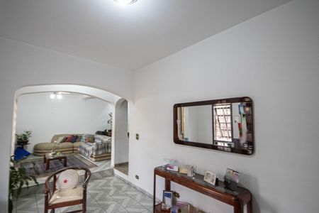 Casa à venda com 352m², 4 quartos e 3 vagas Casa à venda com 352m², 4 quartos e 3 vagasSala