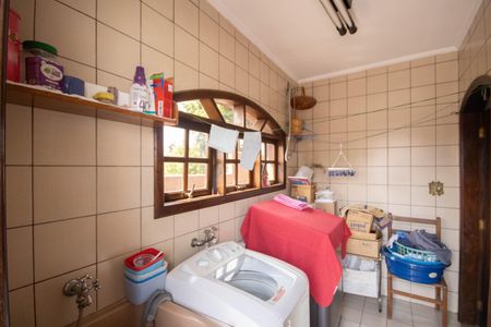 Casa à venda com 352m², 4 quartos e 3 vagas Casa à venda com 352m², 4 quartos e 3 vagasÁrea de Serviço