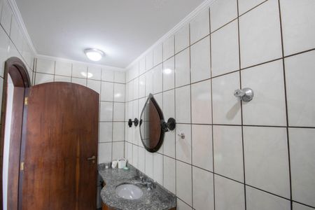 Casa à venda com 352m², 4 quartos e 3 vagas Casa à venda com 352m², 4 quartos e 3 vagasBanheiro da Suíte 5