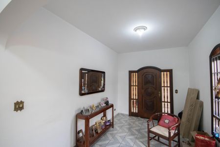 Casa à venda com 352m², 4 quartos e 3 vagas Casa à venda com 352m², 4 quartos e 3 vagasSalaSala