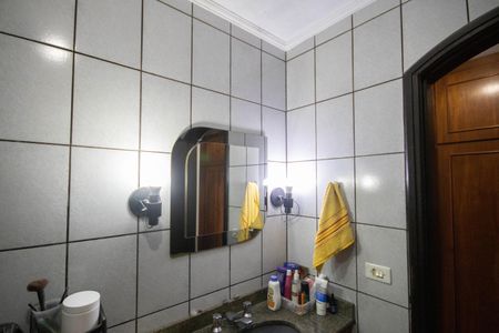 Casa à venda com 352m², 4 quartos e 3 vagas Casa à venda com 352m², 4 quartos e 3 vagasBanheiro da Suíte 6