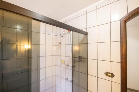 Casa à venda com 352m², 4 quartos e 3 vagas Casa à venda com 352m², 4 quartos e 3 vagasBanheiro Social