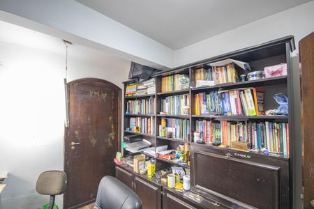 Casa à venda com 352m², 4 quartos e 3 vagas Casa à venda com 352m², 4 quartos e 3 vagasQuarto 2