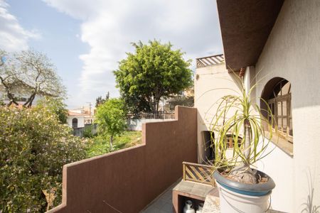 Casa à venda com 352m², 4 quartos e 3 vagas Casa à venda com 352m², 4 quartos e 3 vagasÁrea de Serviço