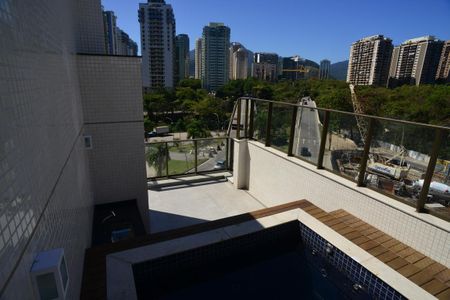 Apartamento para alugar com 157m², 3 quartos e 3 vagas Apartamento para alugar com 157m², 3 quartos e 3 vagasCobertura Piscina
