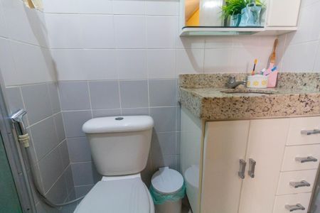 Apartamento à venda com 76m², 3 quartos e 2 vagasBanheiro da Suíte