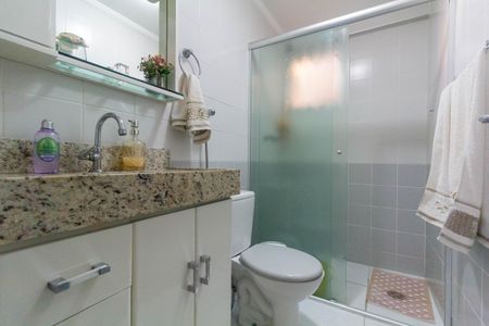 Apartamento à venda com 76m², 3 quartos e 2 vagasBanheiro 